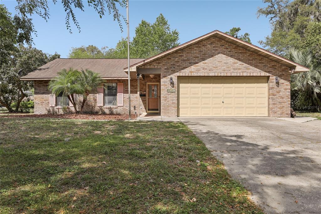 Picture of 35138 Silver Oak Drive, Leesburg, FL 34788