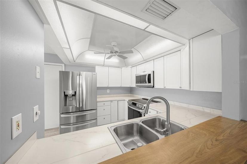 Picture of 1553 Mackeral Avenue, Sarasota FL 34237