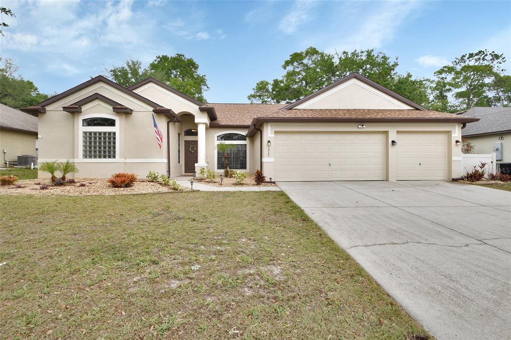 Picture of 1933 Oak Estates Drive, Orange City, FL 32763