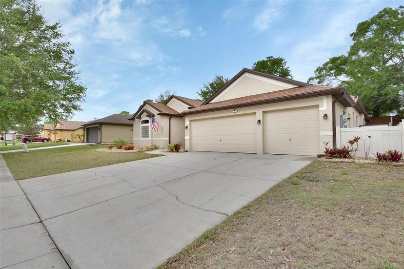 Picture of 1933 Oak Estates Drive, Orange City FL 32763