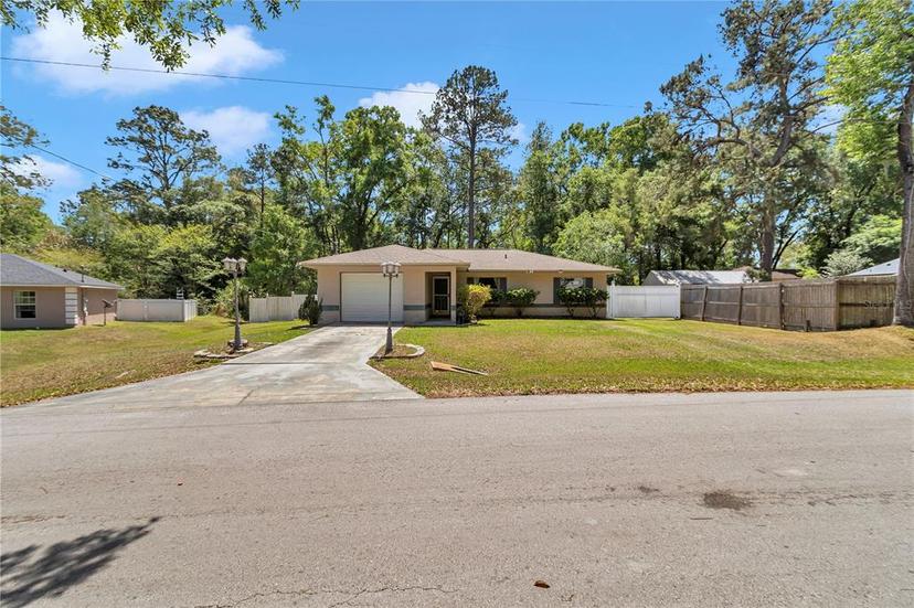Picture of 9 Hemlock Terrace Pass, Ocala FL 34472