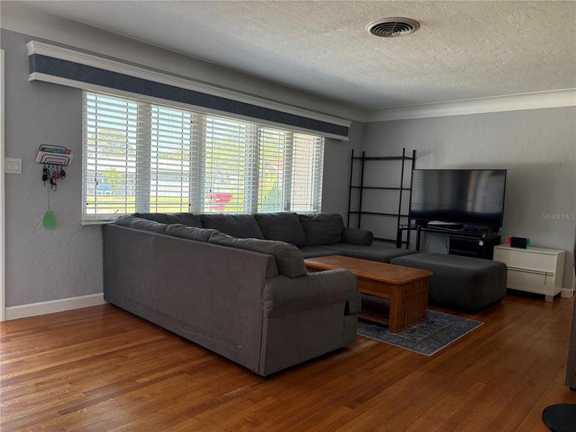 Picture of 6221 13Th Avenue N, St Petersburg FL 33710