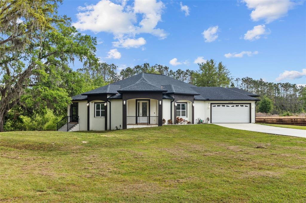 Picture of 13940 Darby Park Lane, Dade City, FL 33525