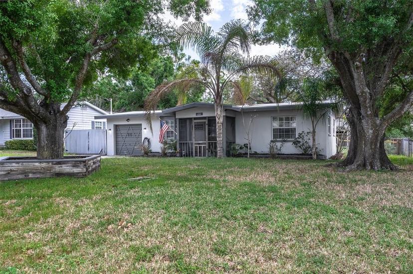 Picture of 809 S Palm Drive, Largo FL 33770