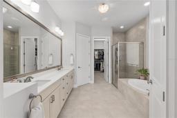 Picture of 11913 SW 33Rd Lane, Gainesville, FL 32608