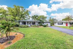 Picture of 1572 84Th Avenue N, St Petersburg, FL 33702