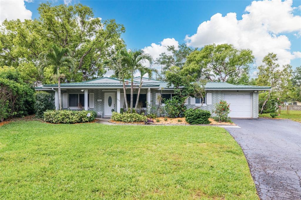 Picture of 1572 84Th Avenue N, St Petersburg, FL 33702