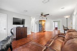 Picture of 1572 84Th Avenue N, St Petersburg, FL 33702