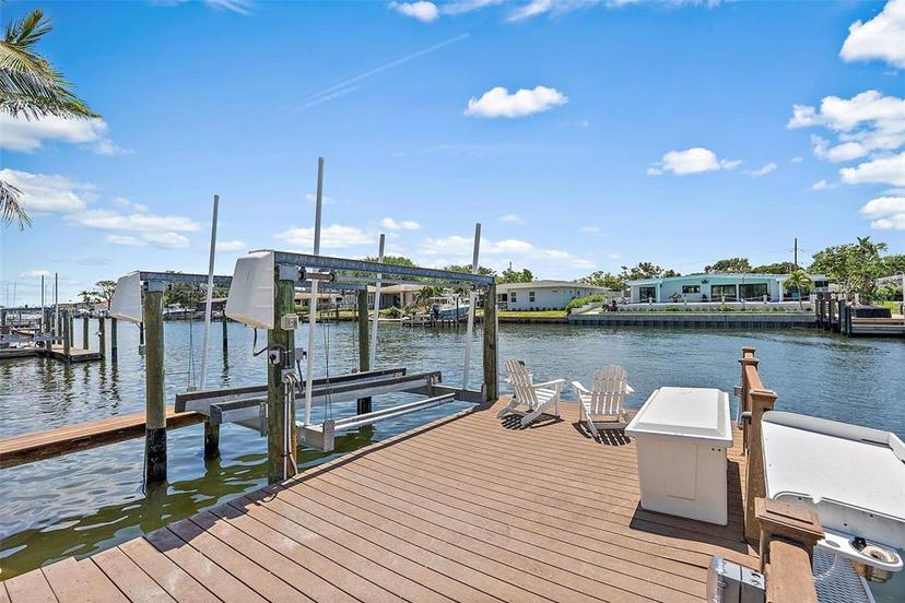 Picture of 1112 38Th Avenue Ne, St Petersburg FL 33704