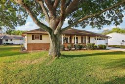 Picture of 2301 Bonnie View Court, Leesburg, FL 34788