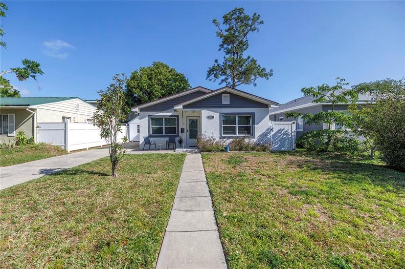 Picture of 633 47Th Avenue N, St Petersburg FL 33703