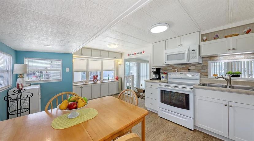 Picture of 1475 Flamingo Drive Unit 70, Englewood FL 34224