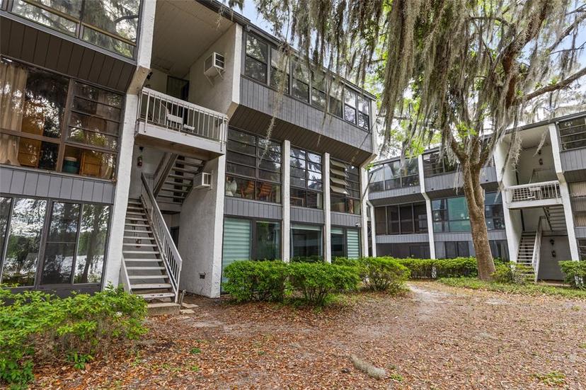 Picture of 2822 SW 14Th Drive Unit 307, Gainesville FL 32608