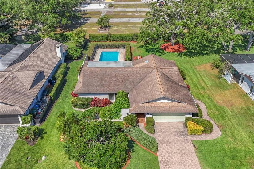Picture of 4806 Huntleigh Drive, Sarasota FL 34233