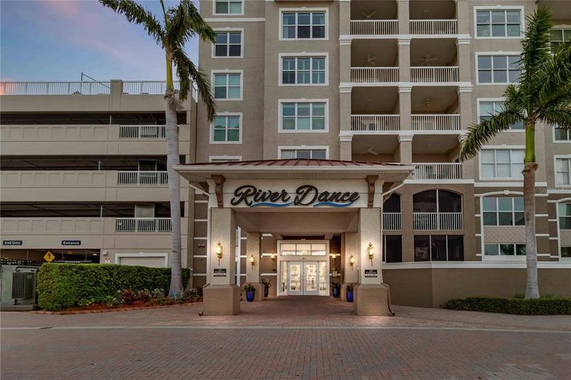 Picture of 808 3Rd Avenue W Unit 203, Bradenton FL 34205