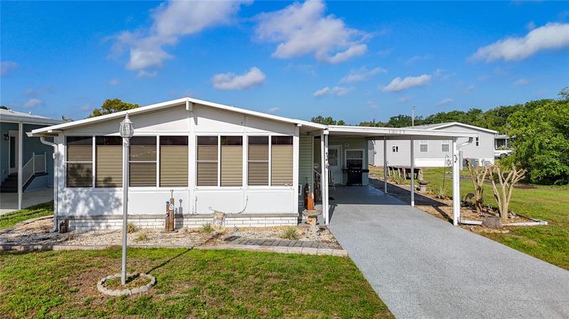 Picture of 10033 Wellington Avenue, Dade City FL 33525