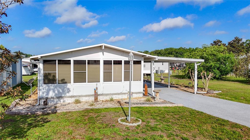 Picture of 10033 Wellington Avenue, Dade City, FL 33525