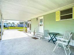 Picture of 10033 Wellington Avenue, Dade City, FL 33525