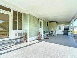 Picture of 10033 Wellington Avenue, Dade City, FL 33525