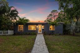 Picture of 1136 Serpentine Drive S, St Petersburg, FL 33705