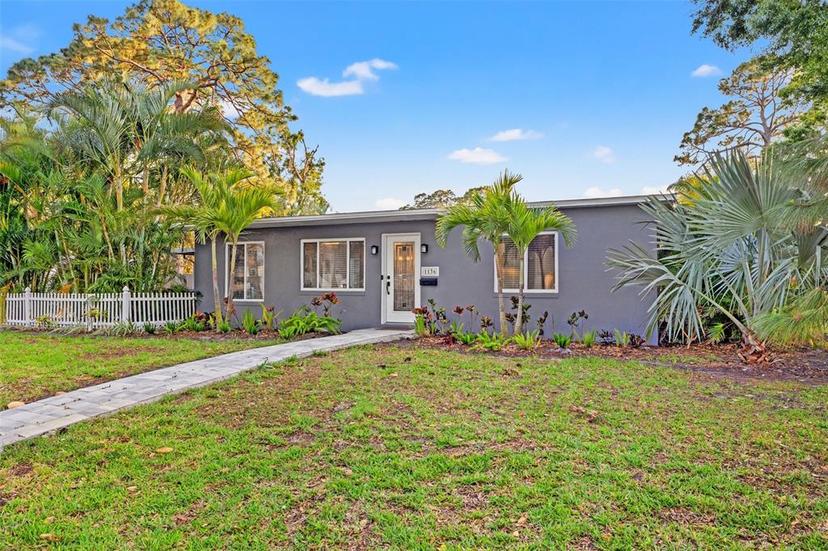 Picture of 1136 Serpentine Drive S, St Petersburg FL 33705