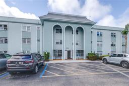 Picture of 1706 Belleair Forest Drive Unit 336, Belleair, FL 33756