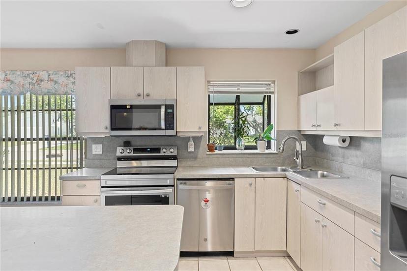 Picture of 1912 Deancroft Road, Sarasota FL 34235