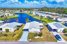 Picture of 809 Tangerine Woods Boulevard Unit 215, Englewood, FL 34223