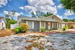 Picture of 842 Cinnamon Drive, Winter Haven, FL 33880