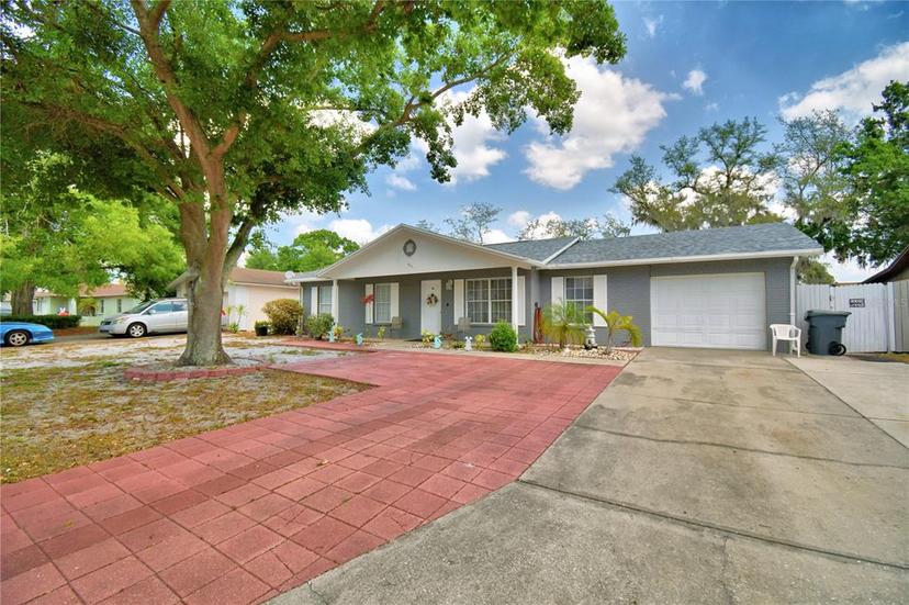 Picture of 842 Cinnamon Drive, Winter Haven FL 33880