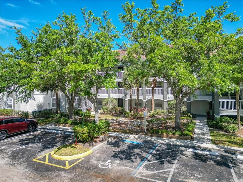 Picture of 13953 Fairway Island Drive Unit 624, Orlando FL 32837