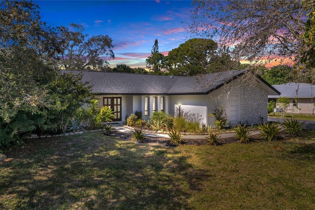 Picture of 155 Old Tamiami Trail, Naples, FL 34110
