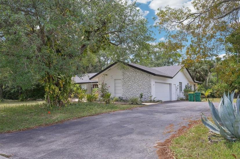 Picture of 155 Old Tamiami Trail, Naples FL 34110