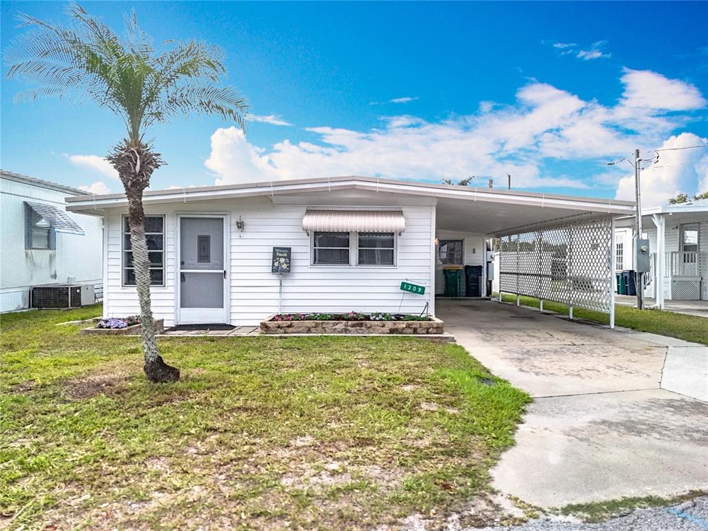 Picture of 1309 Westland Drive, Tavares, FL 32778