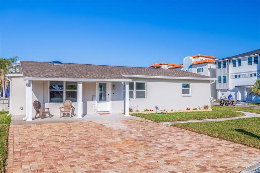 Picture of 145 174Th Terrace Drive E, Redington Shores FL 33708