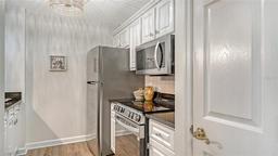 Picture of 750 N Tamiami Trail Unit 304, Sarasota, FL 34236