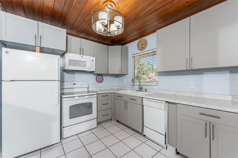 Picture of 2033 Georgia Avenue, Englewood FL 34224
