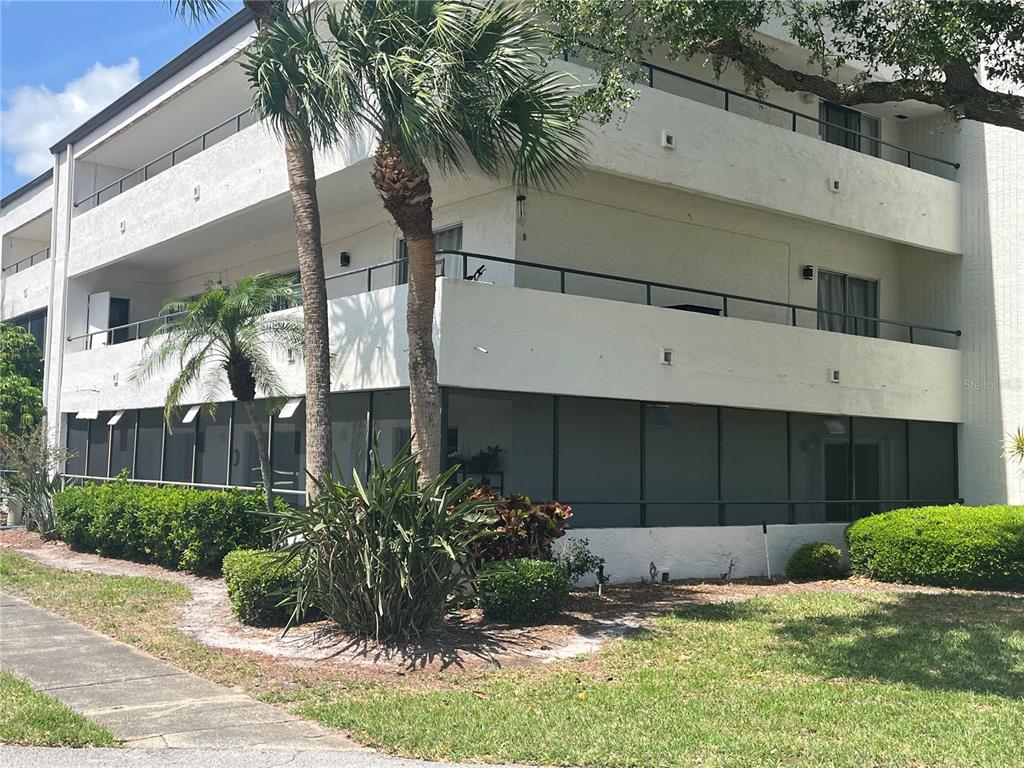 Picture of 2583 Countryside Boulevard Unit 3102, Clearwater, FL 33761