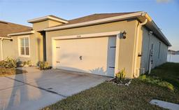 Picture of 2554 Ryland Falls Drive, Lakeland, FL 33811