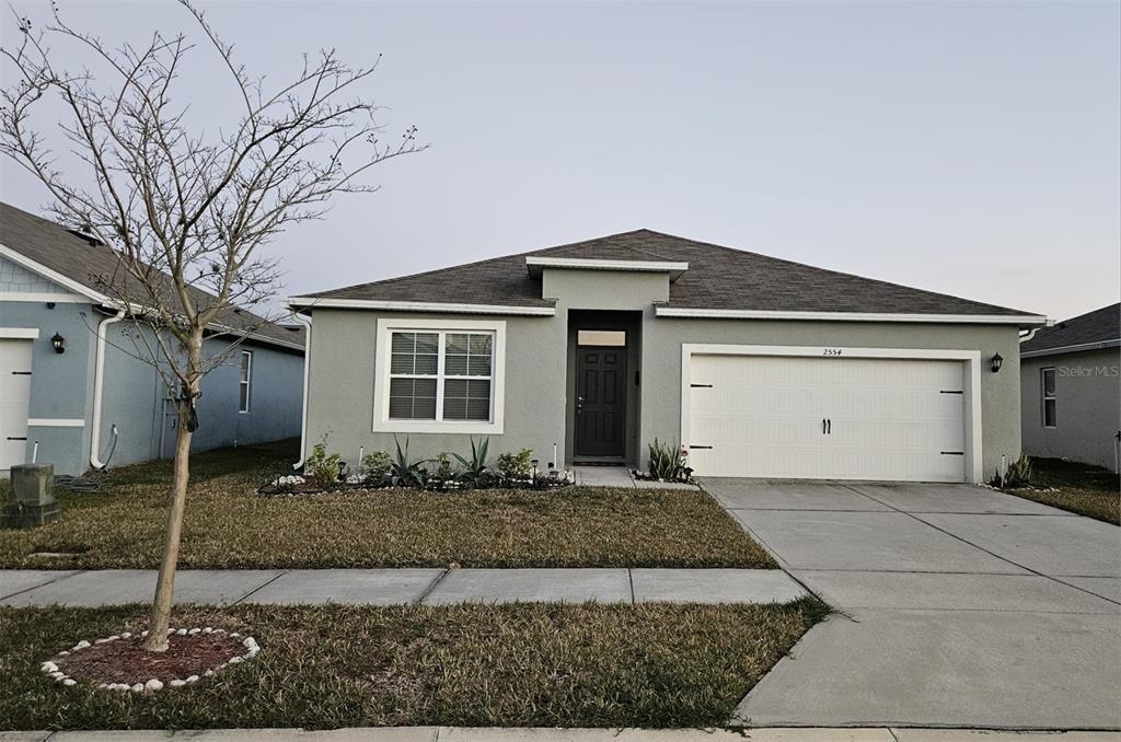 Picture of 2554 Ryland Falls Drive, Lakeland, FL 33811