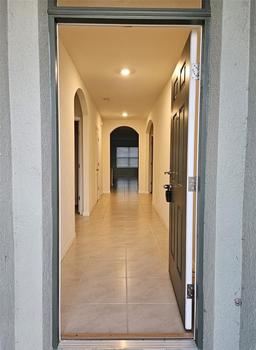 Picture of 2554 Ryland Falls Drive, Lakeland, FL 33811