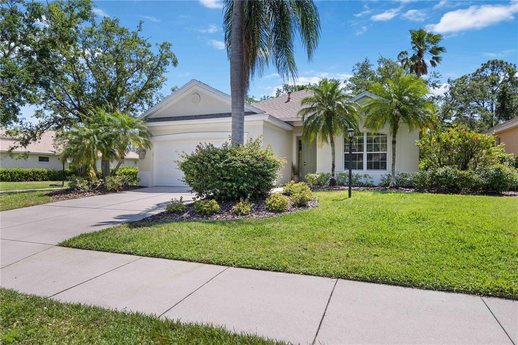 Picture of 7439 Sea Island Lane, University Park, FL 34201