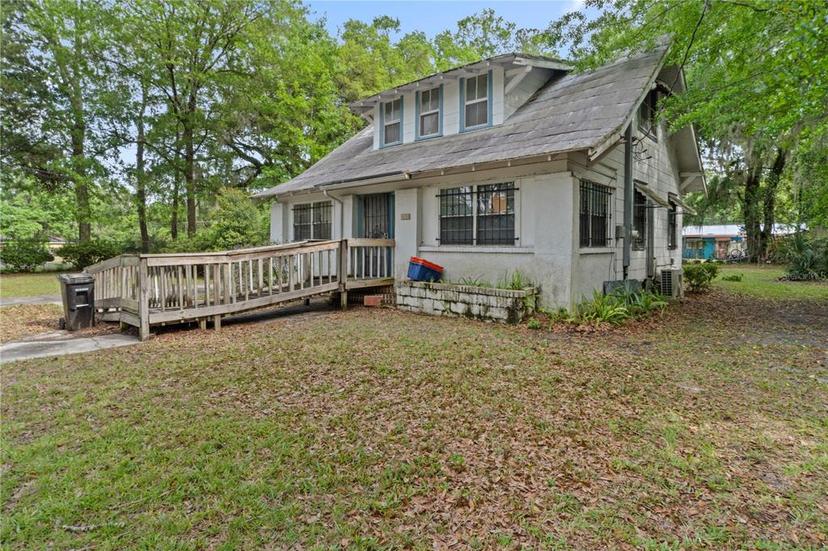 Picture of 1529 NE 3Rd Avenue, Gainesville FL 32641