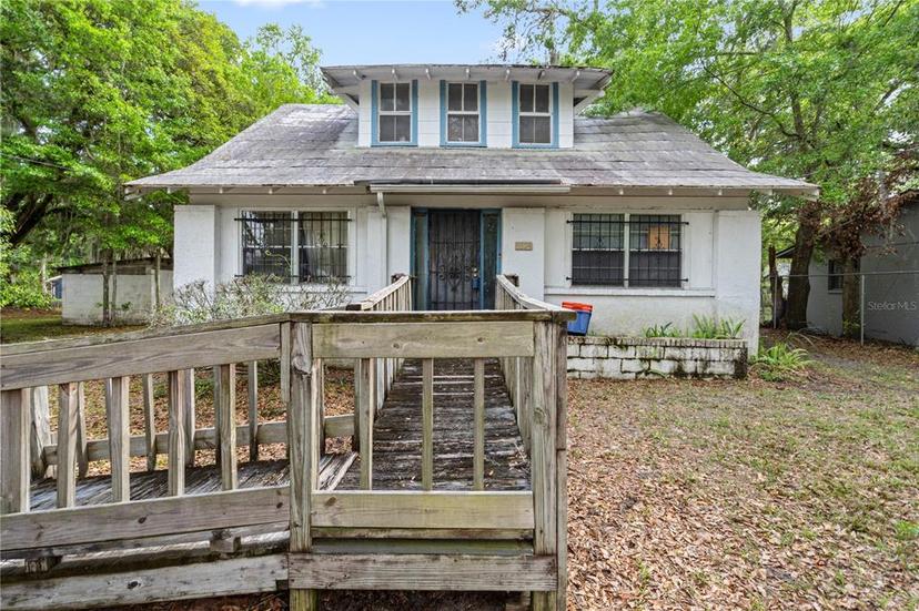 Picture of 1529 NE 3Rd Avenue, Gainesville FL 32641