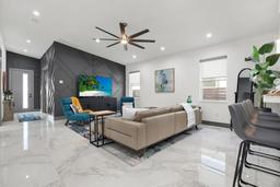 Picture of 511 45Th Avenue N, St Petersburg, FL 33703