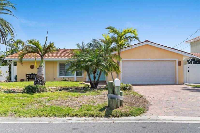 Picture of 571 Johns Pass Avenue, Madeira Beach FL 33708