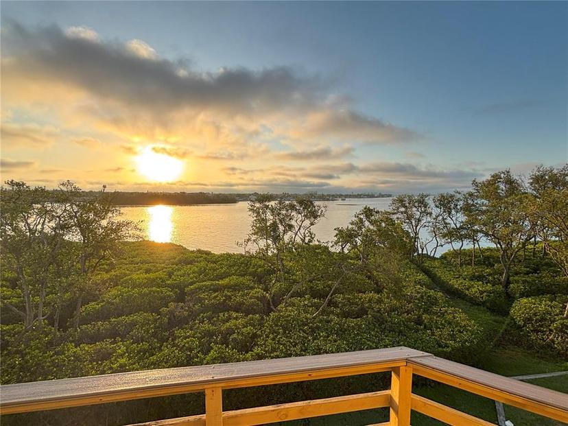 Picture of 1720 Lighthouse Terrace S Unit 8, South Pasadena FL 33707