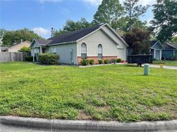 Picture of 2976 SW 40Th Place, Gainesville, FL 32608