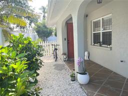 Picture of 240 Patterson Avenue, Osprey, FL 34229