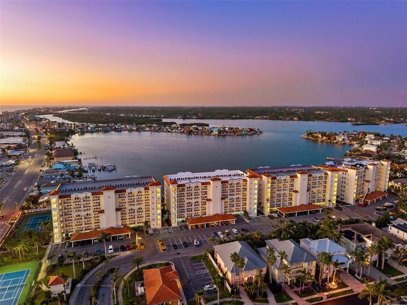 Picture of 17717 Gulf Boulevard Unit 702, Redington Shores FL 33708